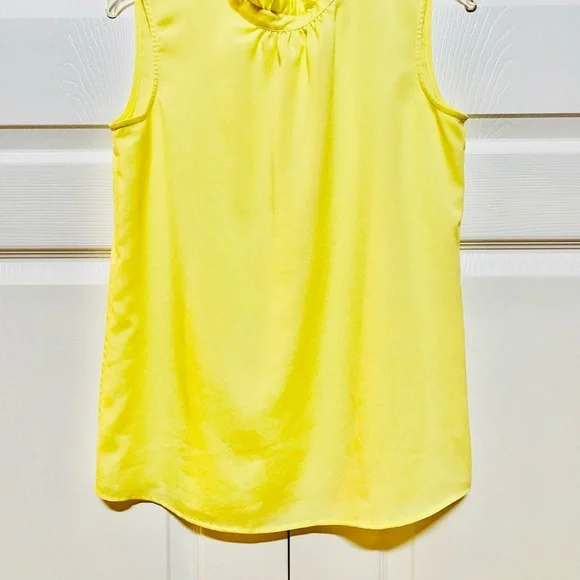 CUTE CALVIN KLEIN YELLOW RUFFED NECK TOP YOU ARE GOING TO LOVE. LIKE NEW & CUTE. - Picture 10 of 12